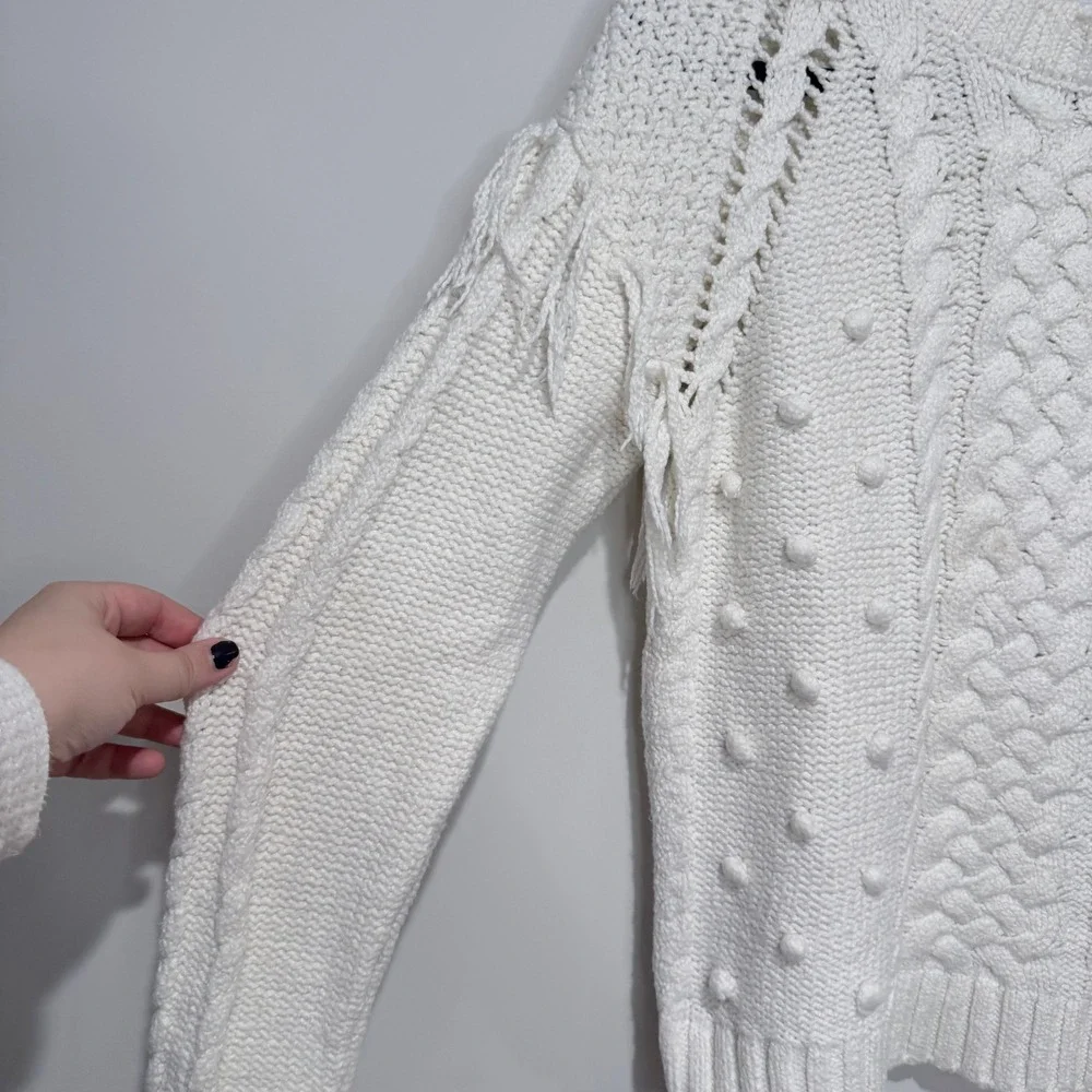 CUPCAKES AND CASHMERE‎ White Cable Knit Bobble Fringe Sweater M